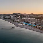 Semesteranläggning (resort) Amada Colossos 5*