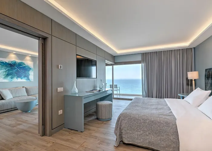 Amada Colossos 5* פליראקי