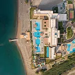 Amada Colossos 度假村