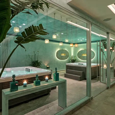 リゾート Amada Colossos