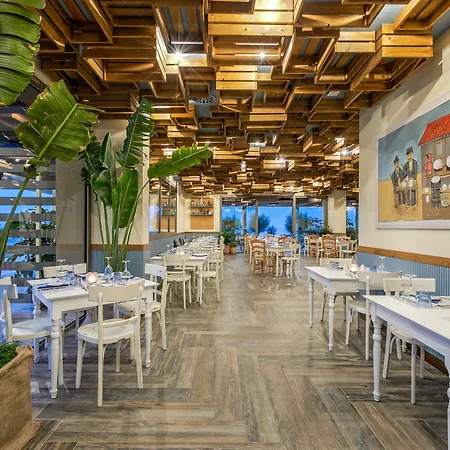 Amada Colossos リゾート