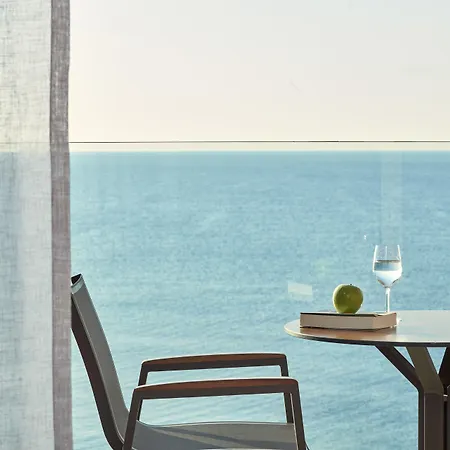 Amada Colossos リゾート