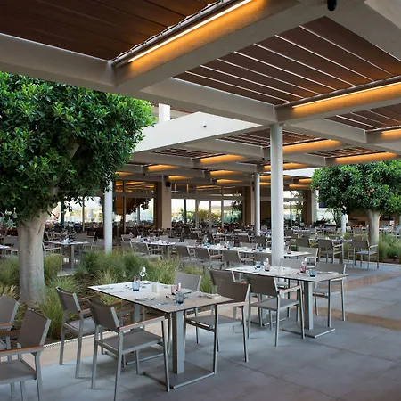 リゾート Amada Colossos