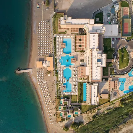 Amada Colossos リゾート